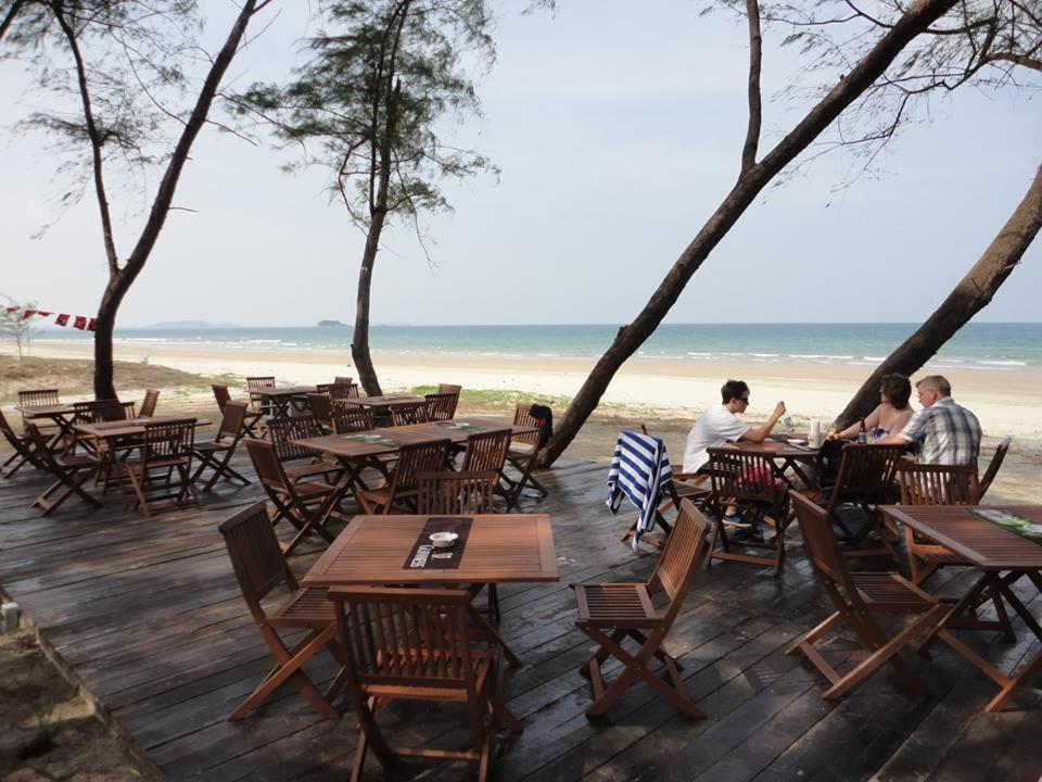 Samsuria Beach Apartment Resort Cherating Exteriér fotografie